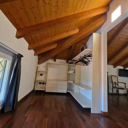 Moonlake Guest house *