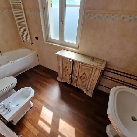 Moonlake Guest house Travedona