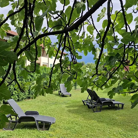 Guest house Moonlake