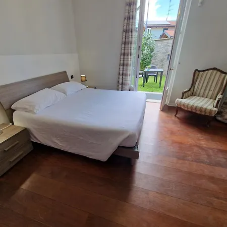 Guest house Moonlake Travedona