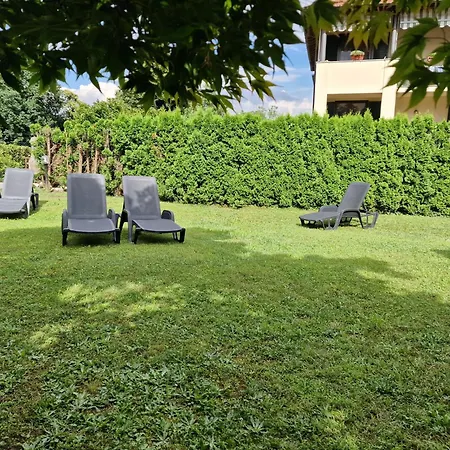 Moonlake Guest house Travedona